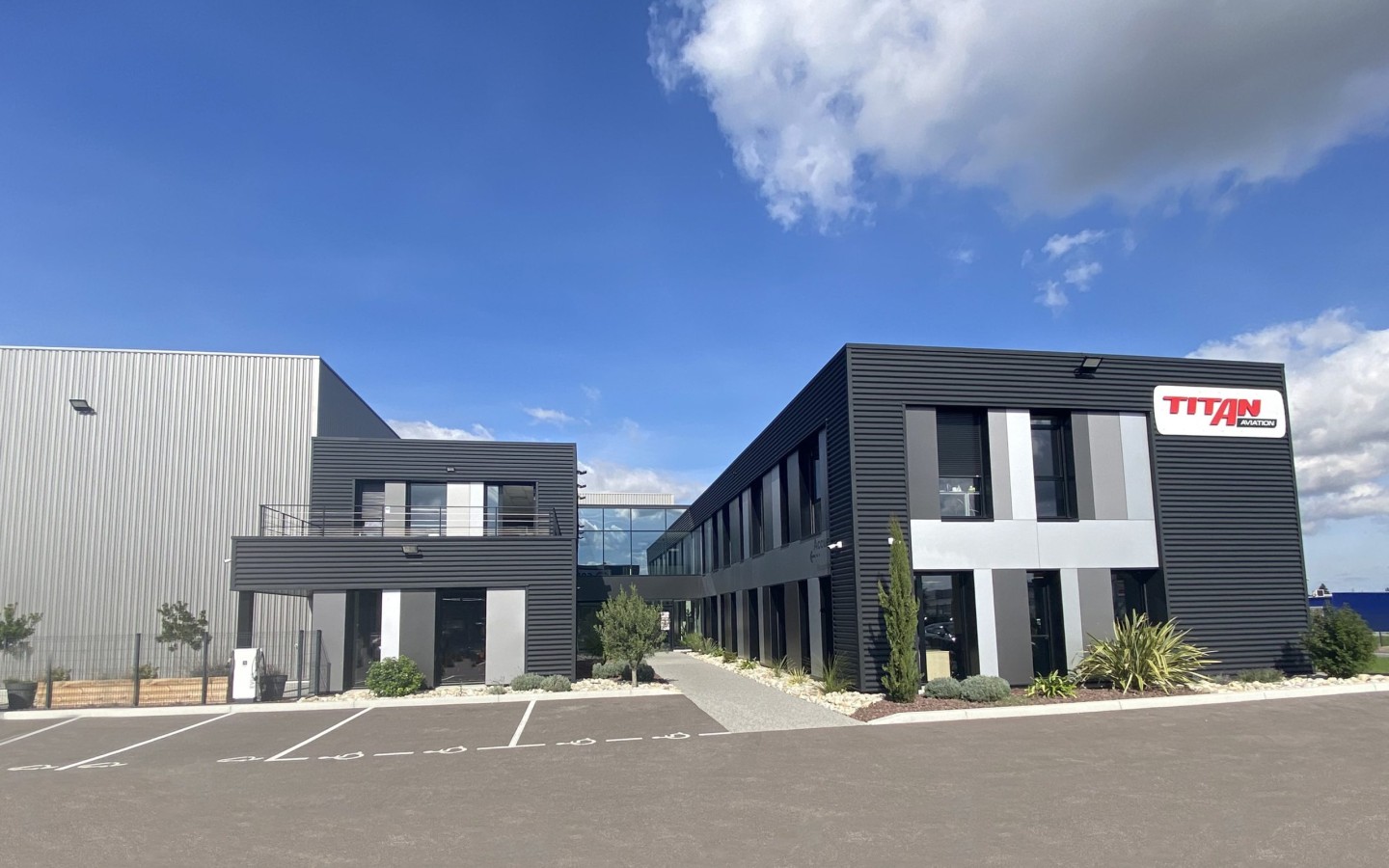 TITAN AERO bureaux Arnas